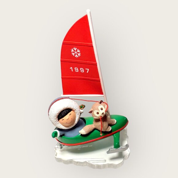 Vintage 1997 Hallmark Ornament Frosty Friends Eskimo Fox Figure By Ed Seale - Picture 2 of 6